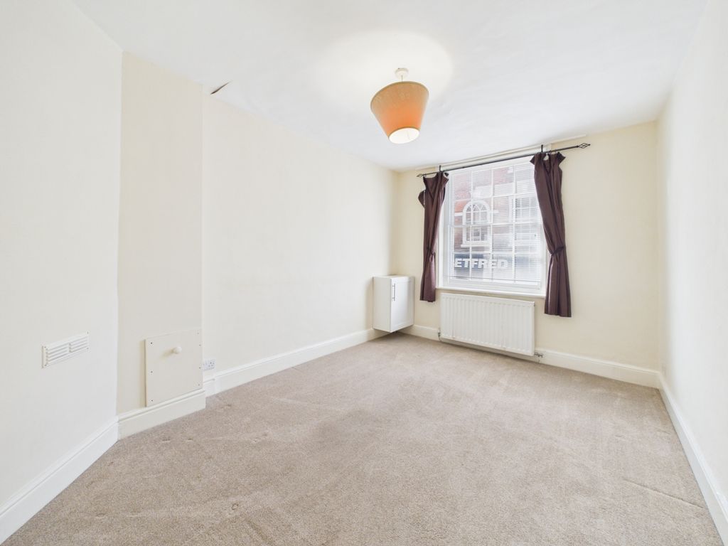Property photo 2 of 11 Cam01740G0-Pr0590-Still005