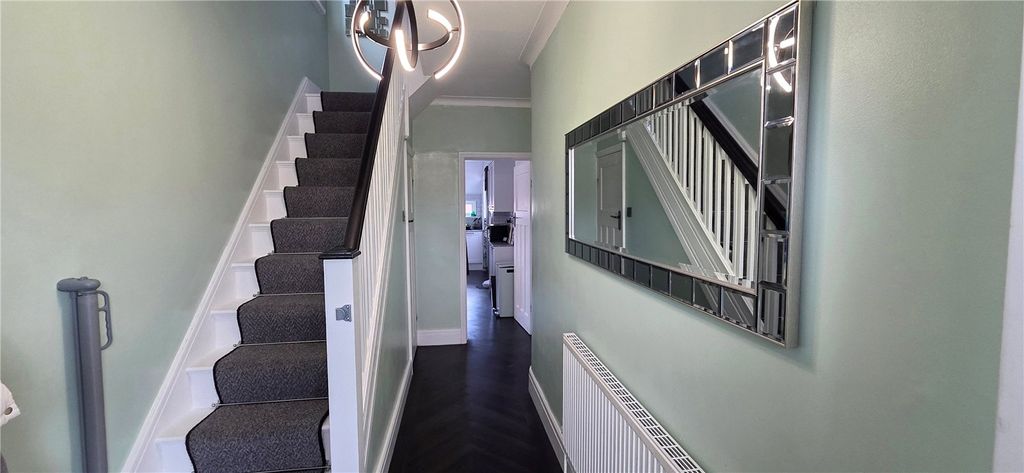 Property photo 2 of 25 Picture No. 31