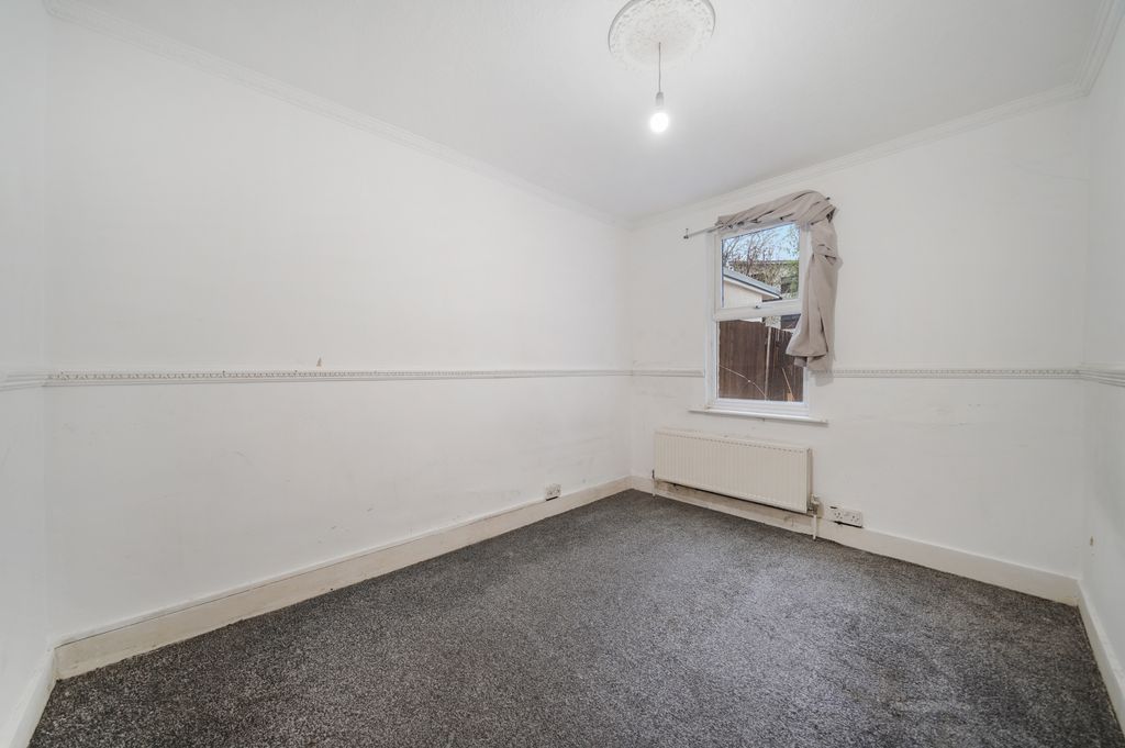 Property photo 3 of 12 Gallery