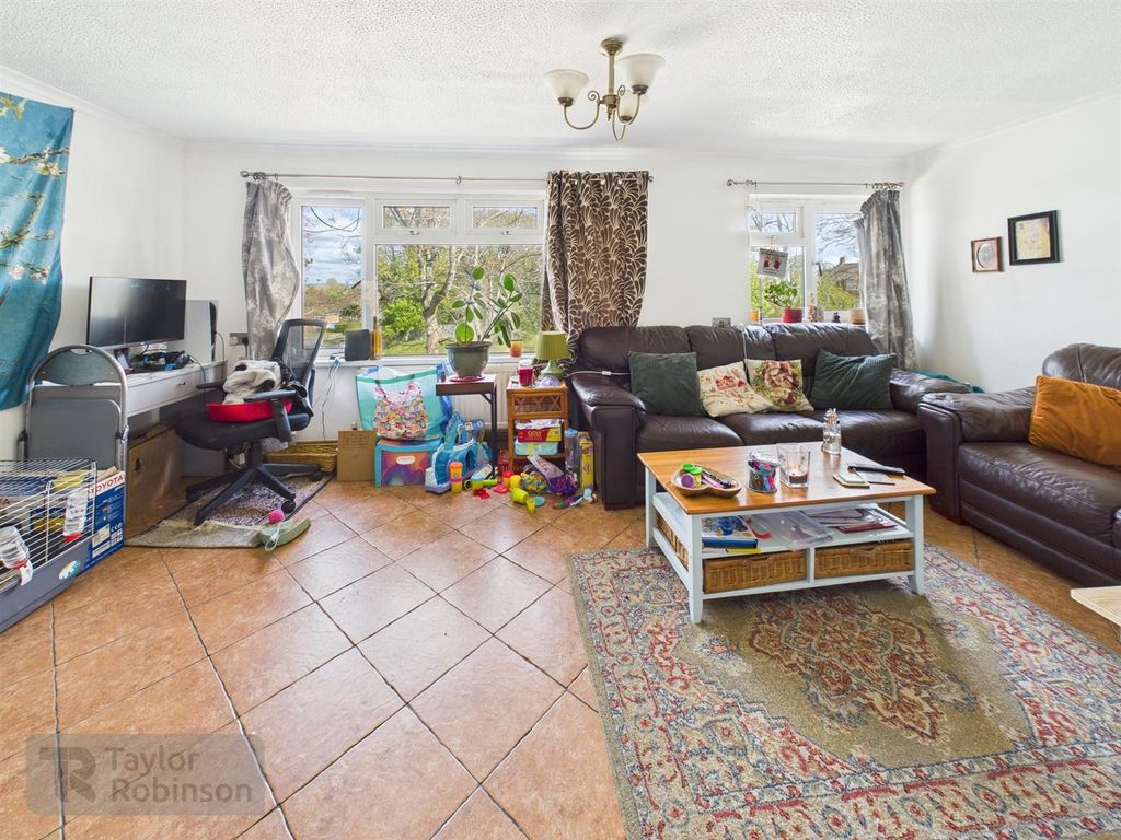 Property photo 2 of 7 Cam02600G0-Pr0444-Still001.Jpg