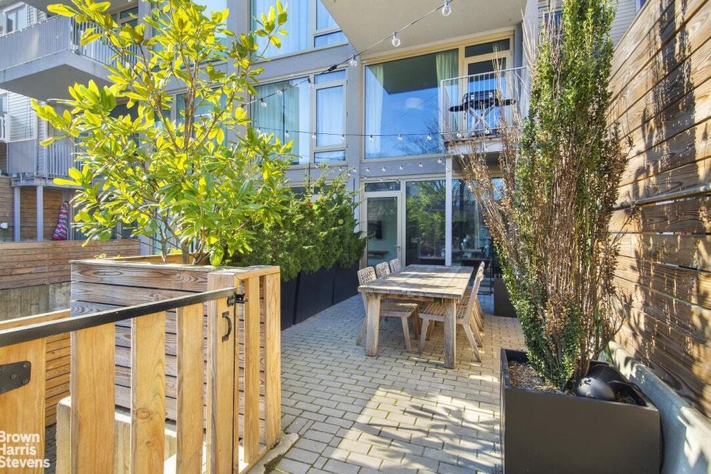 Property photo 2 of 13 <Alttext/>