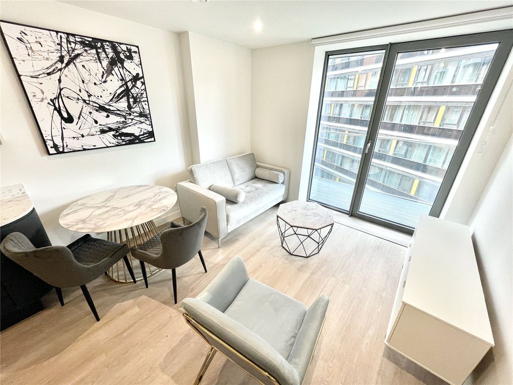 Property photo 2 of 16 Picture 2