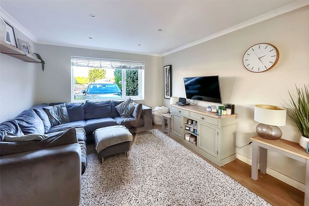 Property photo 2 of 22 Picture No. 27