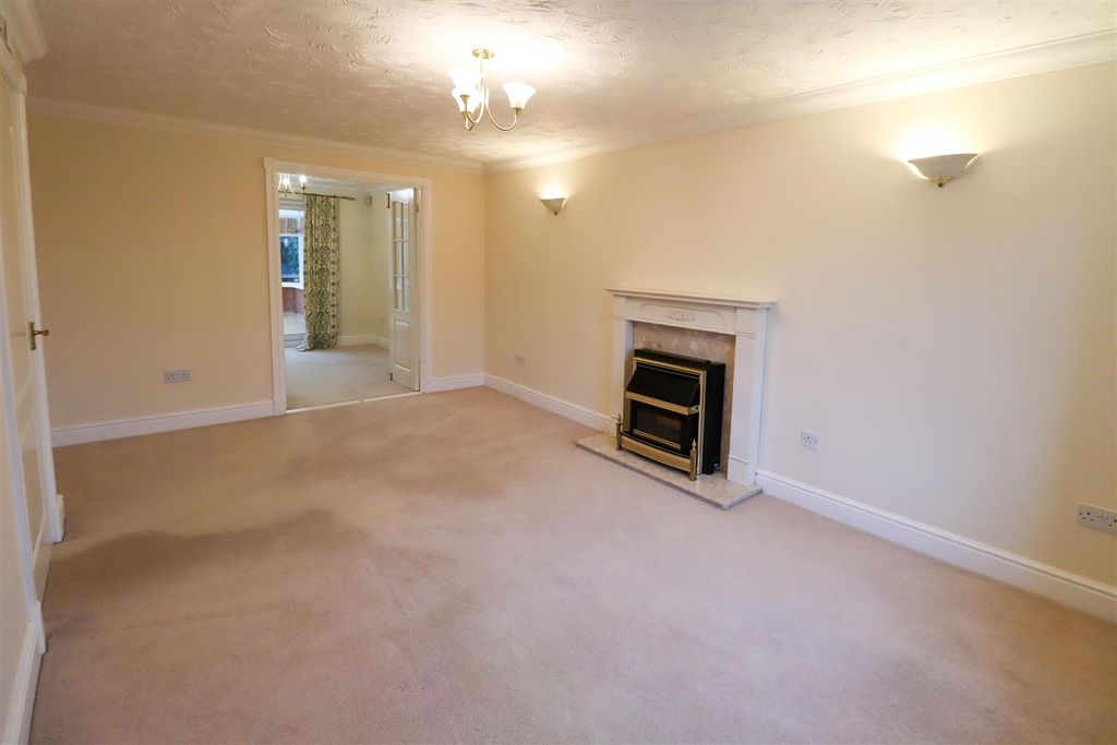 Property photo 3 of 16 Lounge 2.Jpg