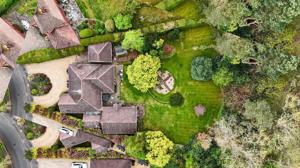 Additional image 33 of 4 bed bungalow for saleArdwell Close, Crowthorne, Berkshire RG45