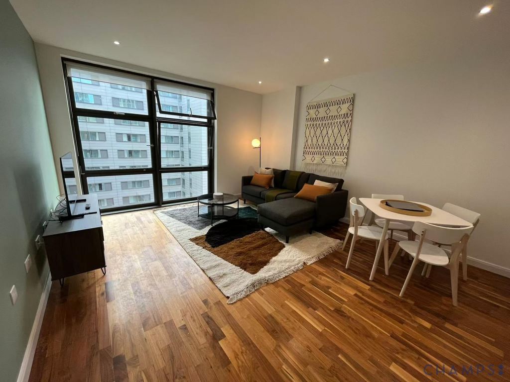 Property photo 1 of 7 1Bed For Rent In Discovery Dock West