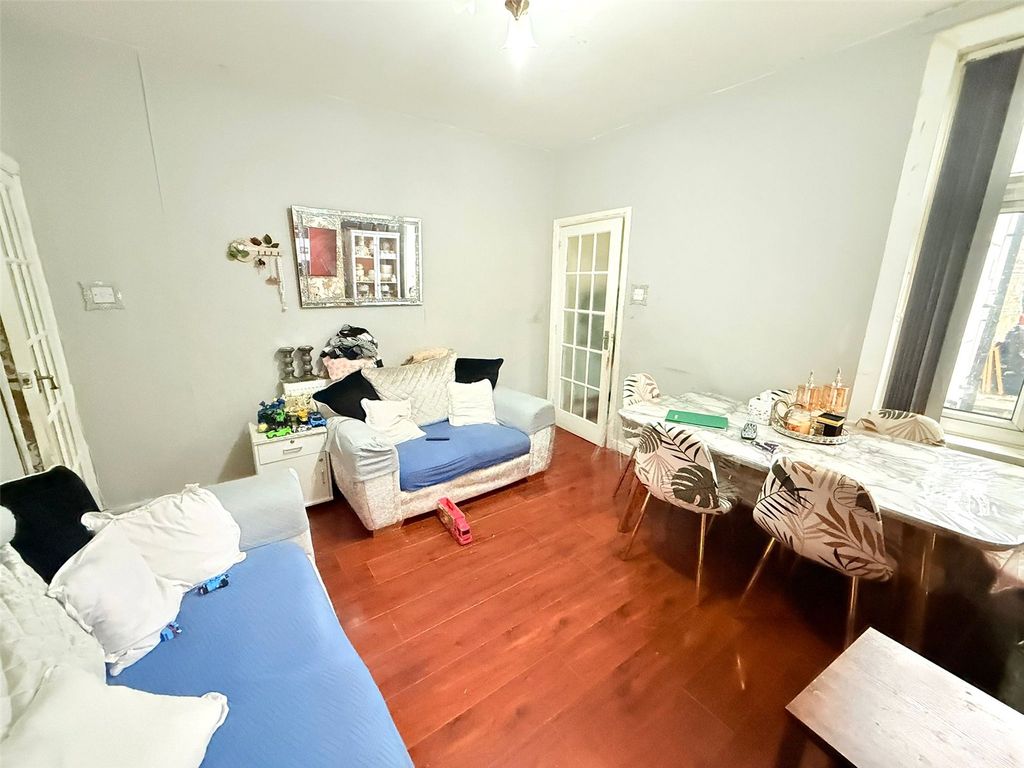 Property photo 3 of 9 Picture No. 01