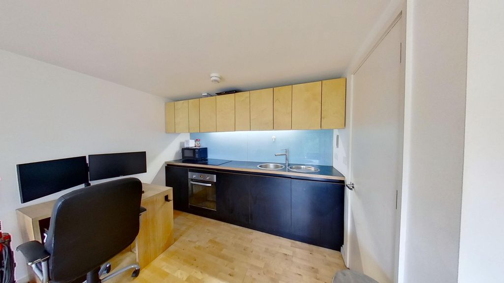 Property photo 2 of 6
