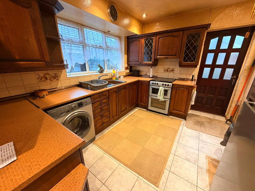 Property photo 3 of 18 Picture No. 05