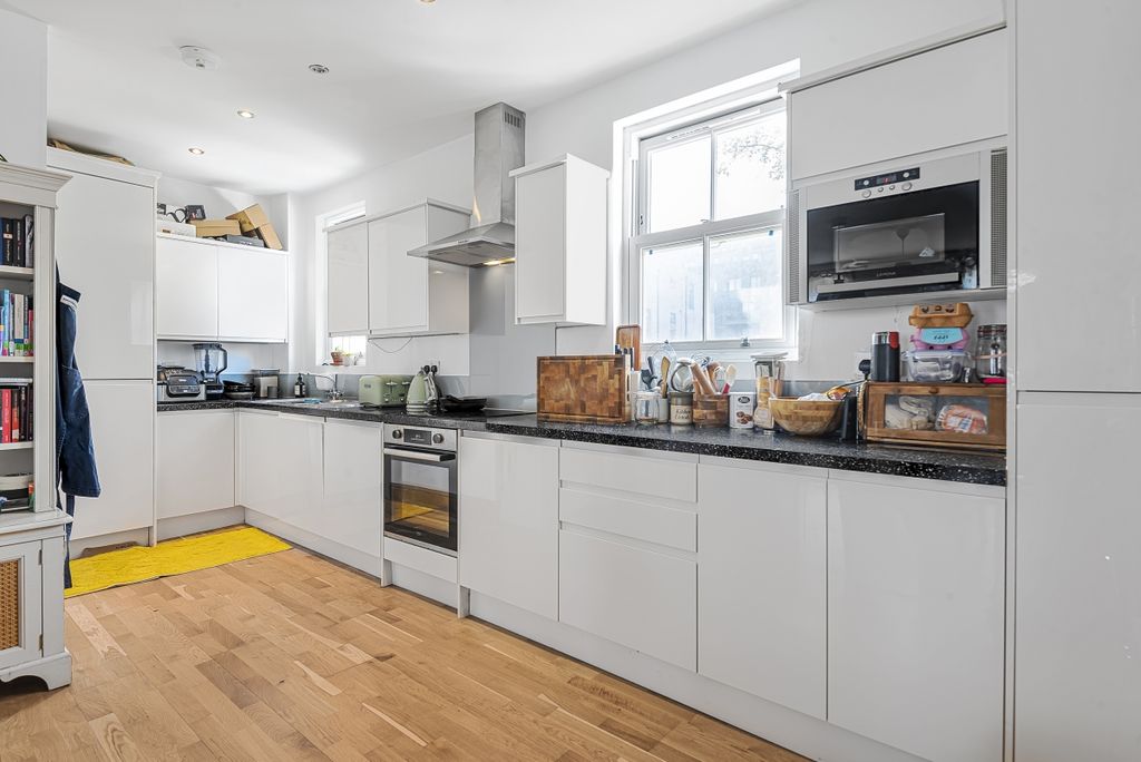 Property photo 3 of 8 906433 (3)
