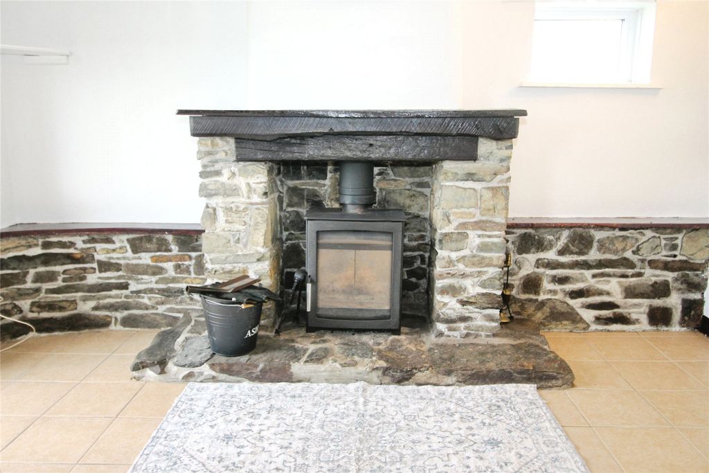 Property photo 3 of 12 Picture No. 24