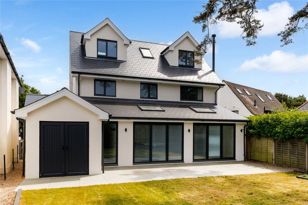 Property photo 2 of 18 External