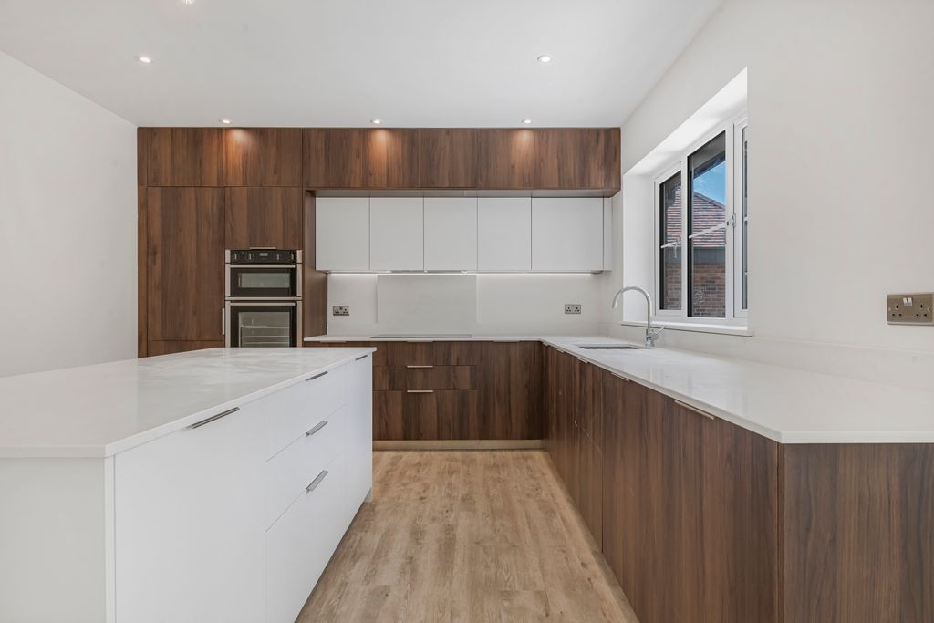 Property photo 2 of 14 Floorplan