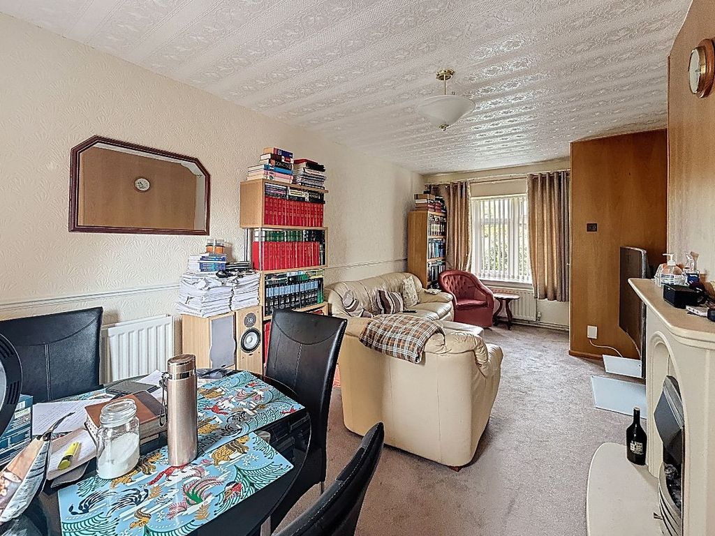 Property photo 3 of 14