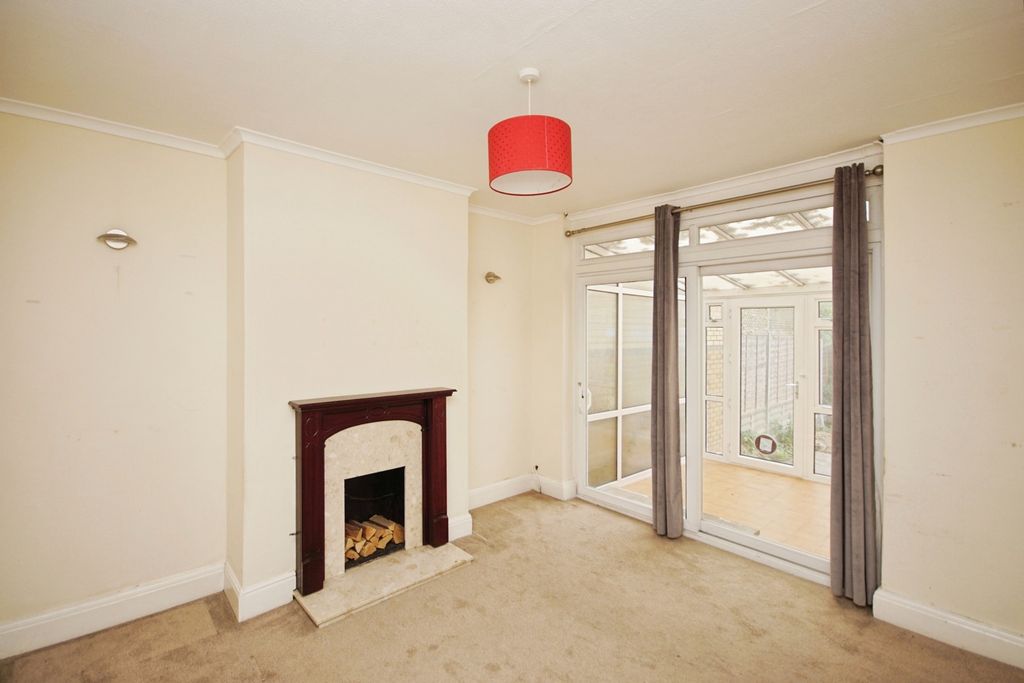 Property photo 3 of 17 Photo