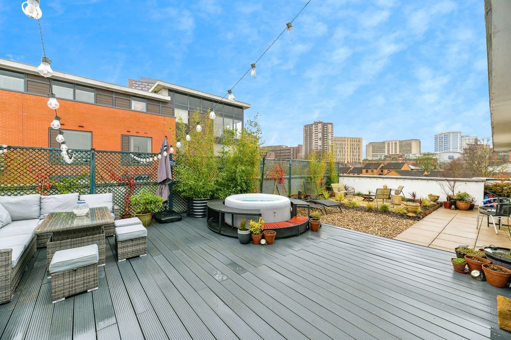 Property photo 1 of 35 6E062B3c-27