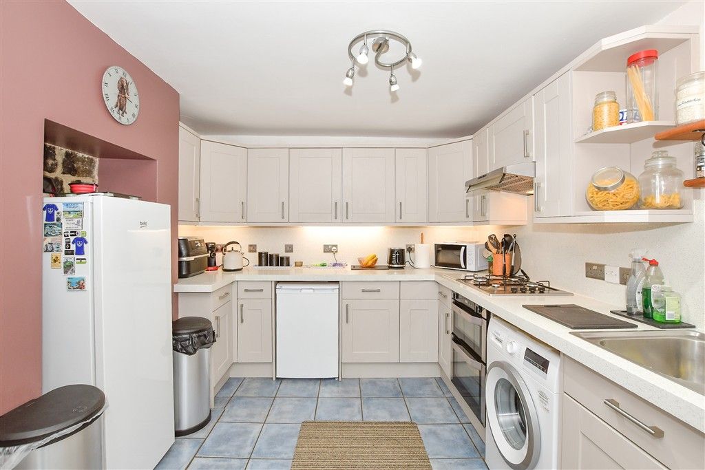 Property photo 3 of 15 Kitchen