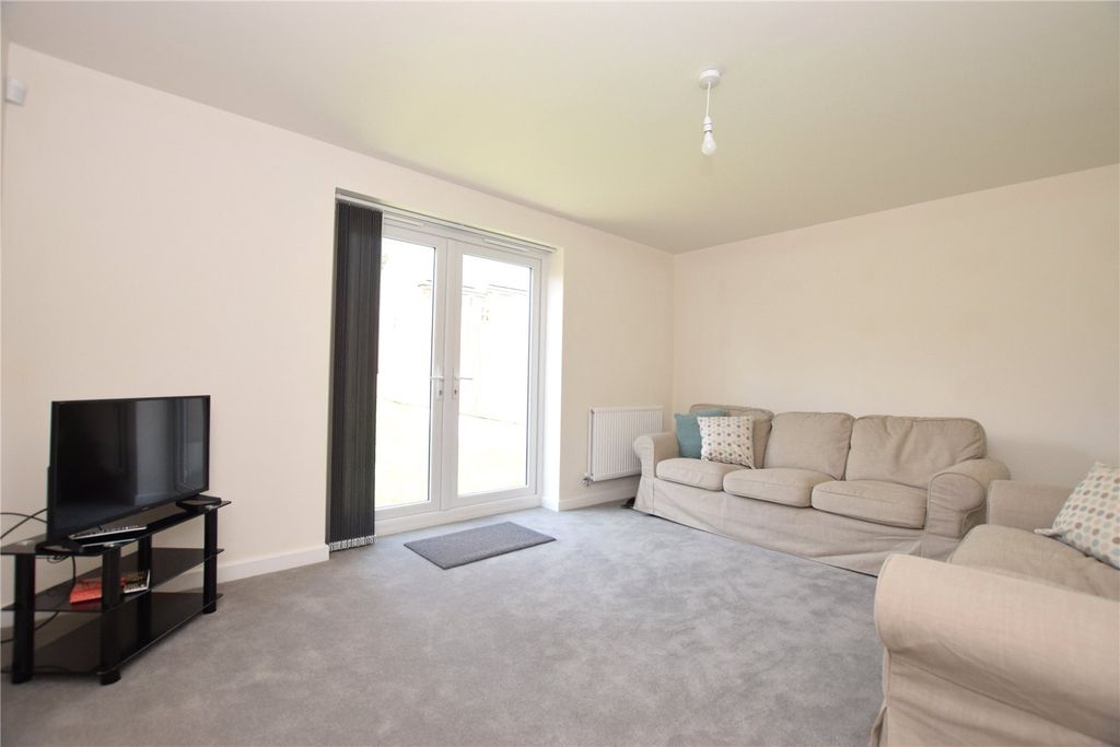 Property photo 2 of 8 Picture No. 05