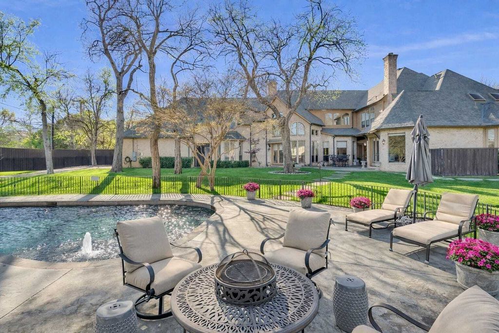 Property photo 1 of 31