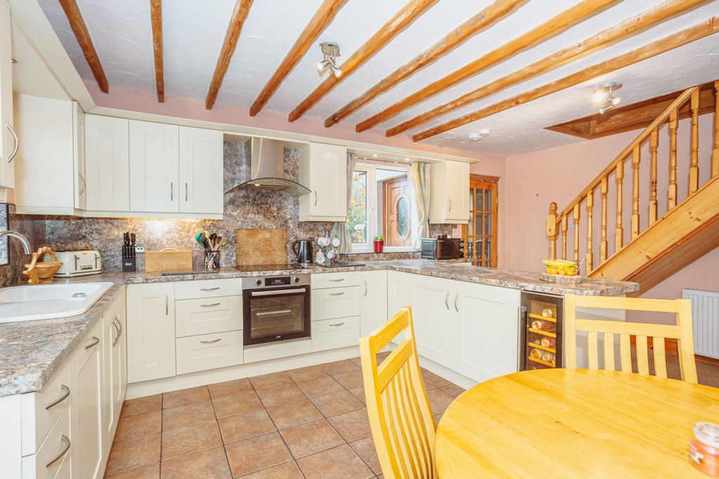Property photo 3 of 43 Kitchen/Dining Room