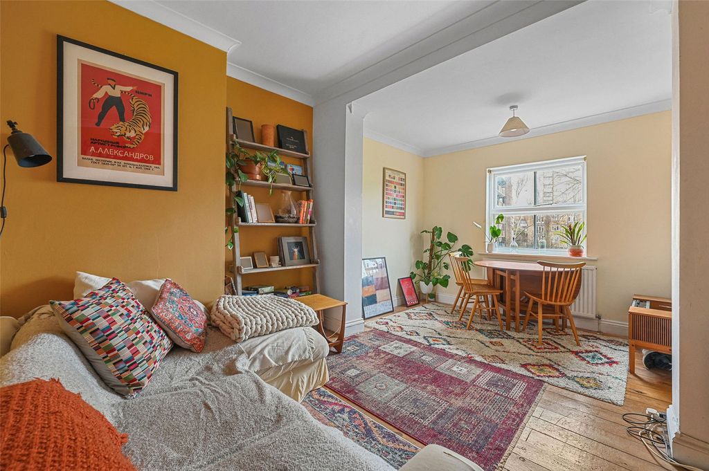 Property photo 1 of 17 Reception