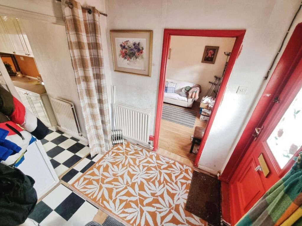 Property photo 2 of 11