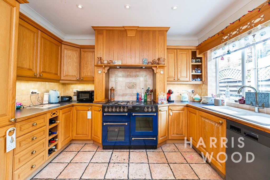 Property photo 2 of 36 4305182