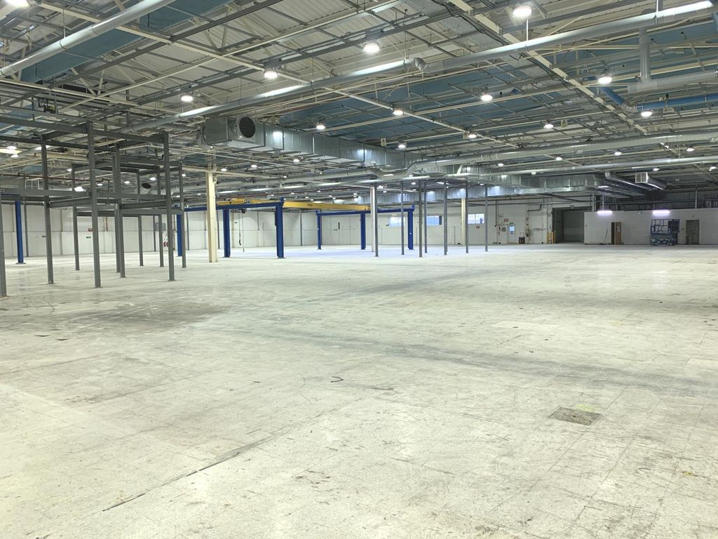 Property photo 1 of 7 Headquarter Standard Industrial/Production Unit With Offices