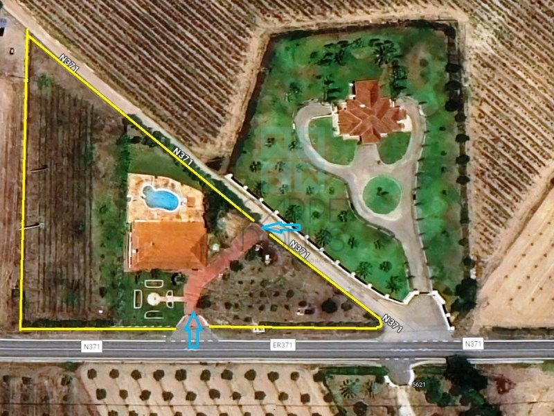 Property photo 3 of 42