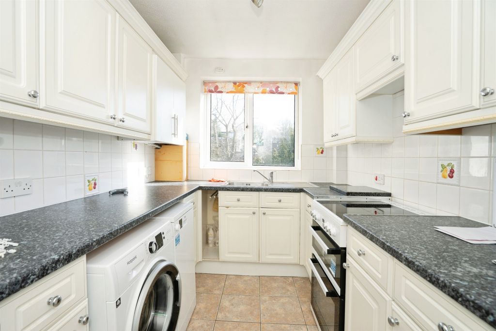 Property photo 3 of 21