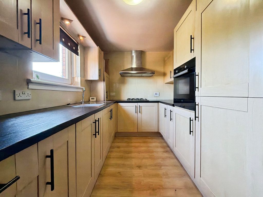 Property photo 2 of 13 Dining Kitchen