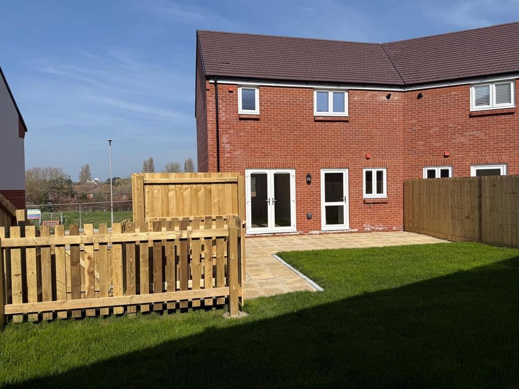 Property photo 2 of 13 Plot 451 Rear.Jpeg