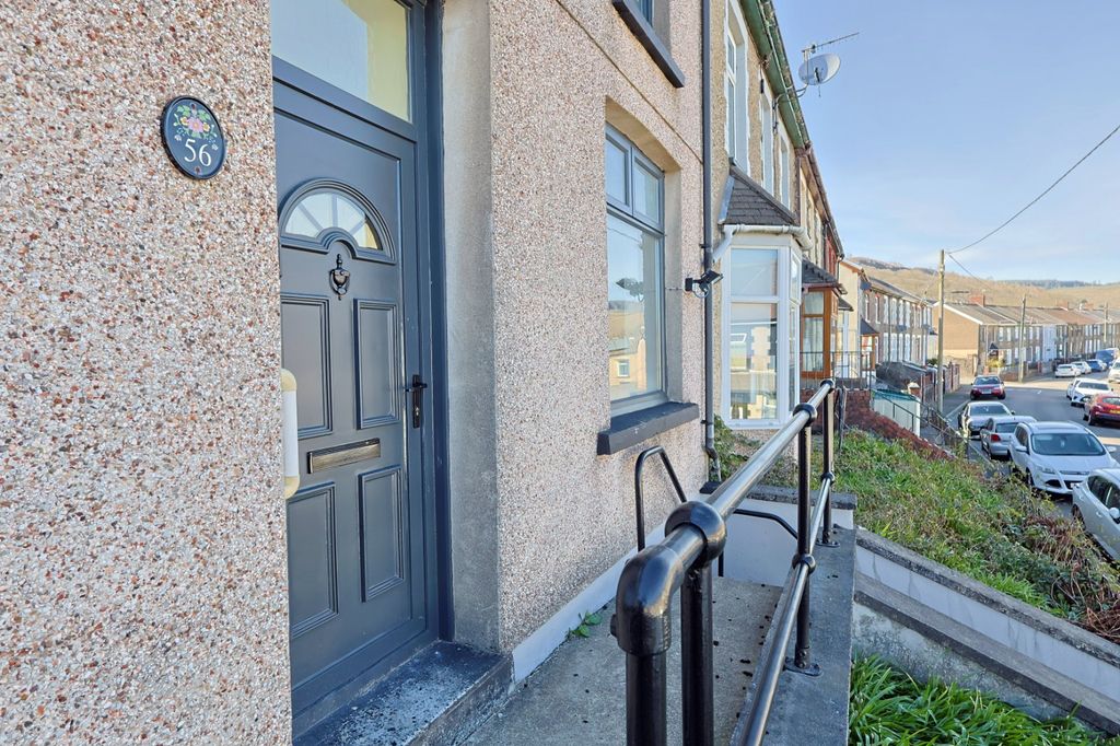 Property photo 1 of 46 Picture No. 44