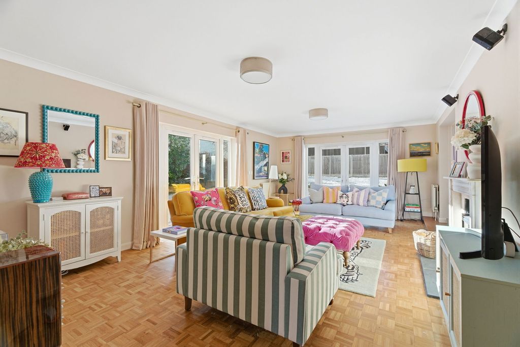 Property photo 3 of 27