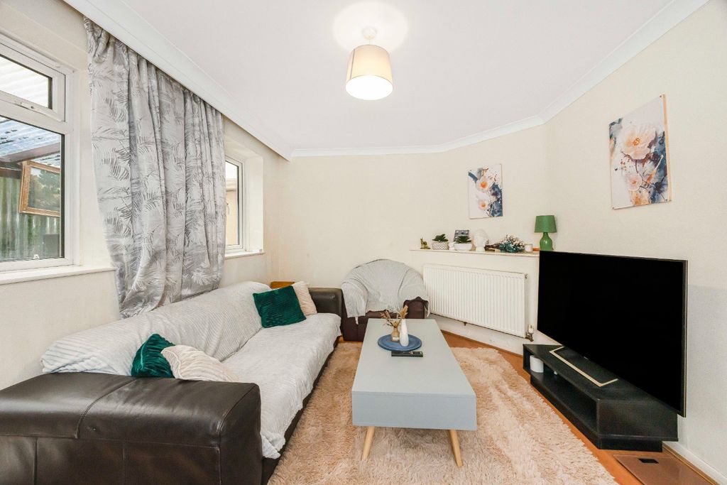 Property photo 3 of 12 1623072
