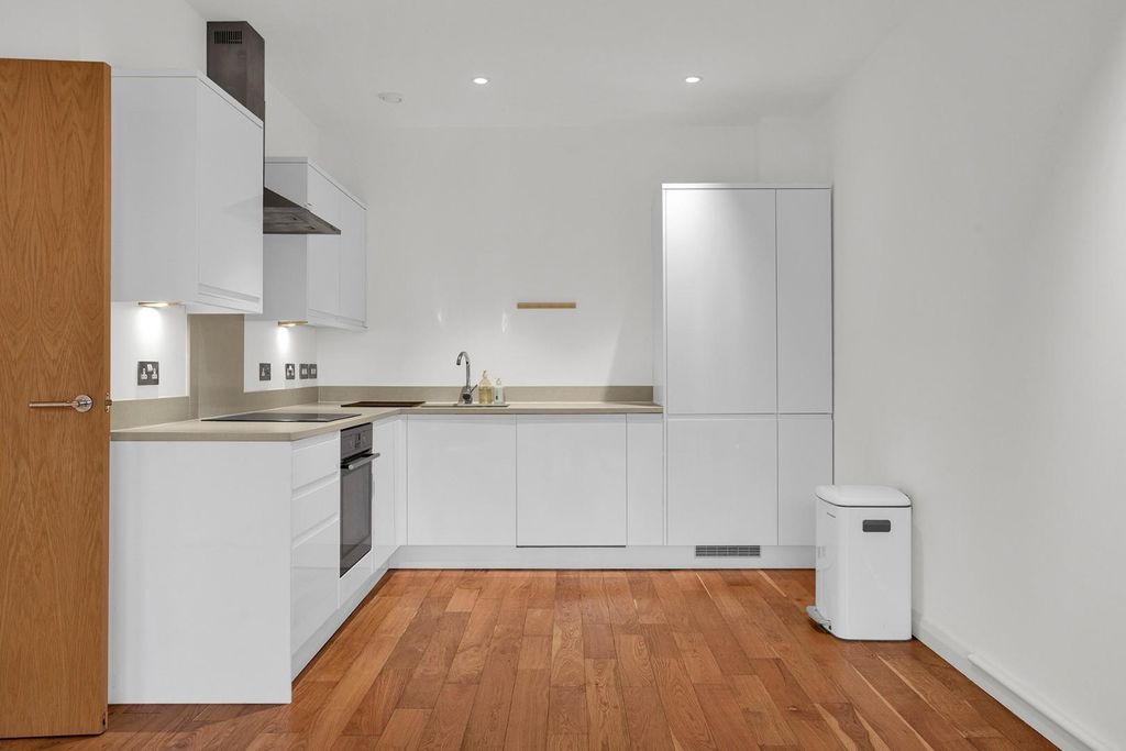 Property photo 3 of 16 Jamc5741.Jpg