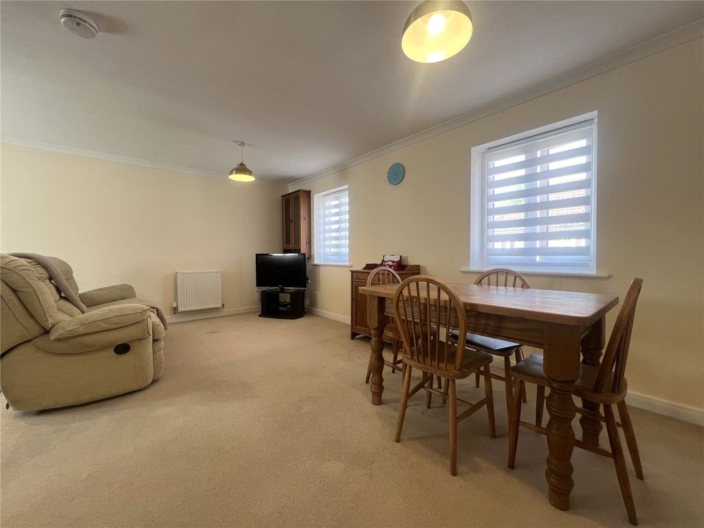 Property photo 3 of 5 Picture No. 09