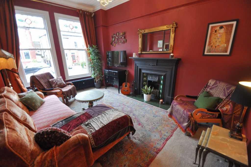 Property photo 3 of 49