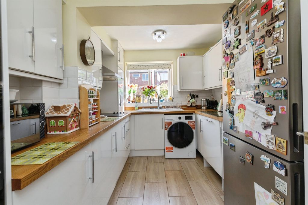 Property photo 3 of 17