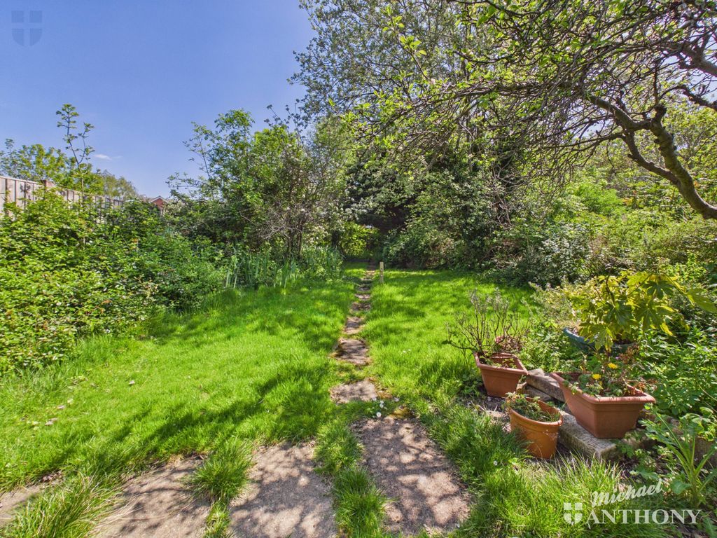 Property photo 3 of 10 Cam03852G0-Pr0641-Still008