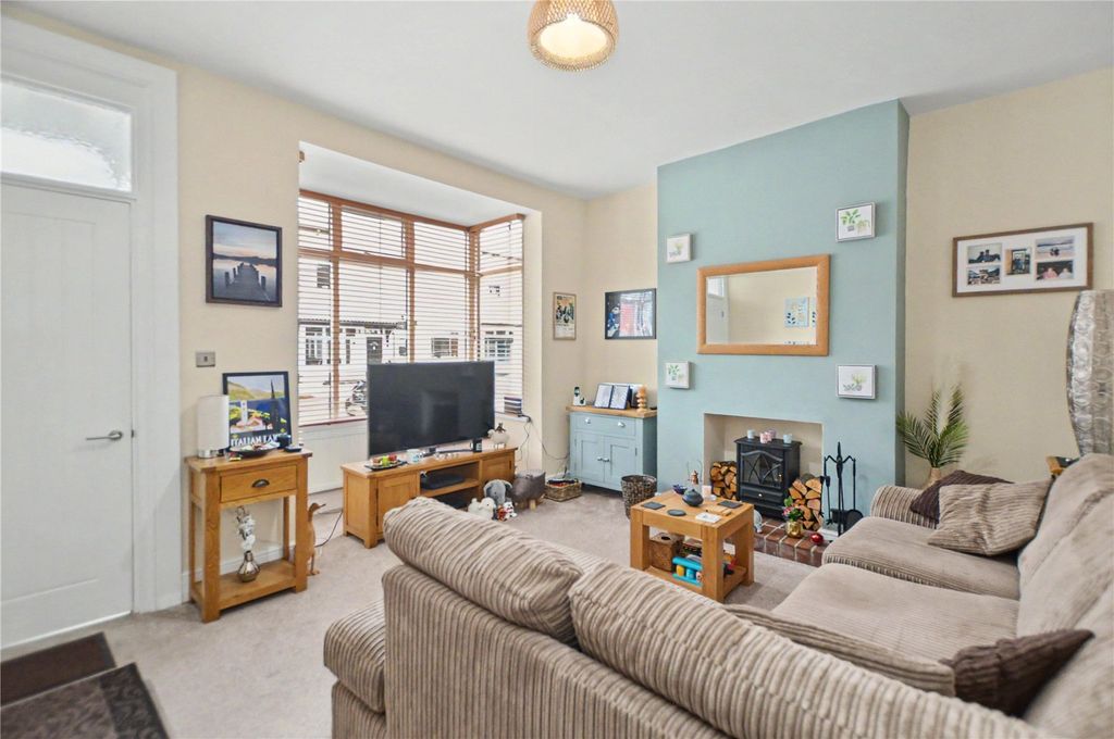 Property photo 2 of 17 Picture No. 10