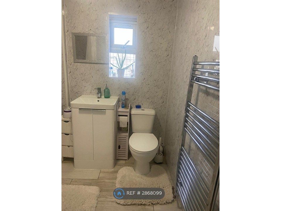 Property photo 3 of 3