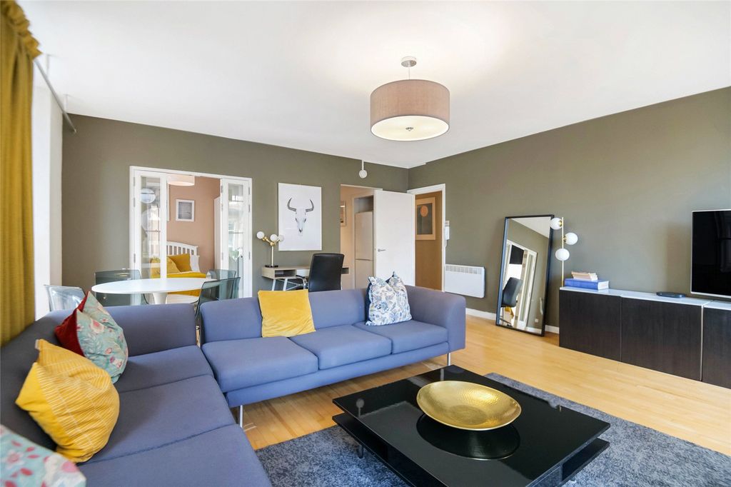 Property photo 3 of 20 Picture No. 11