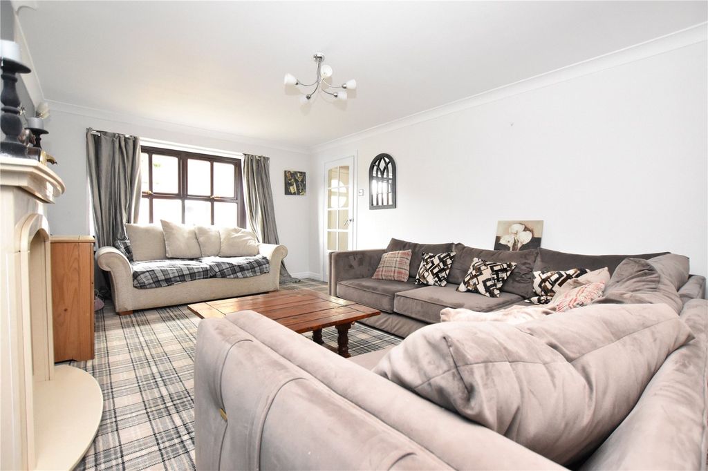 Property photo 3 of 23 Picture No. 31