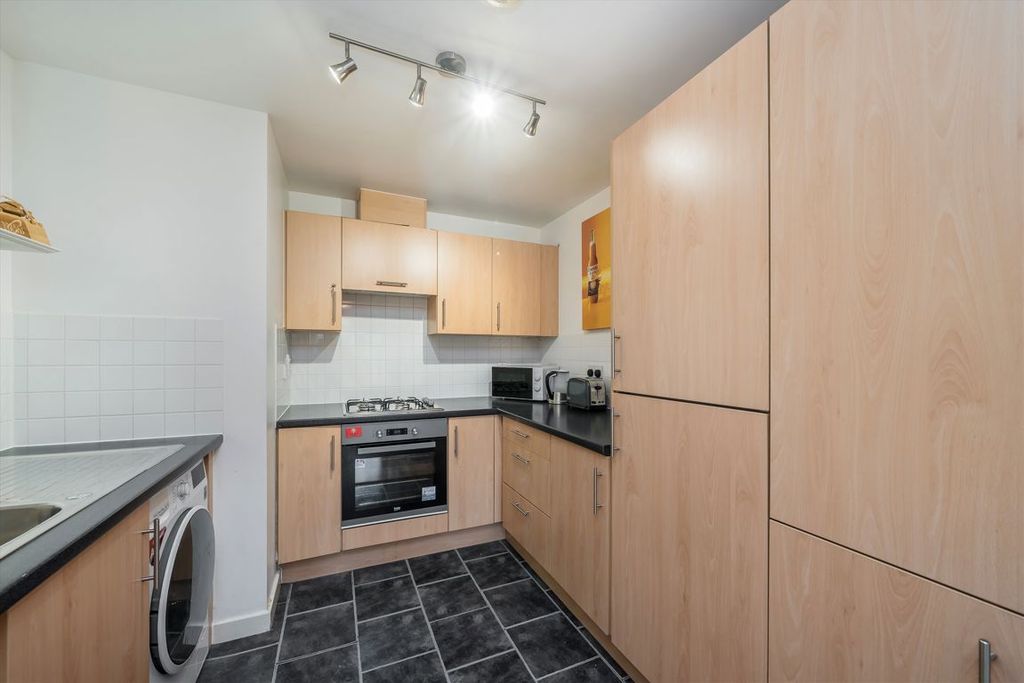 Property photo 3 of 4