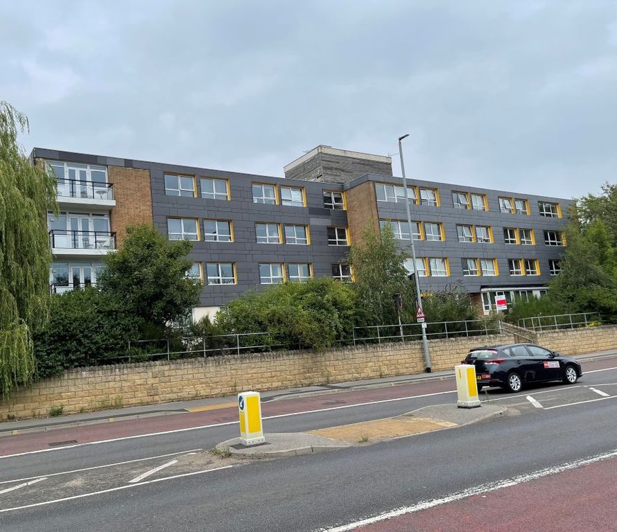 Property photo 1 of 8