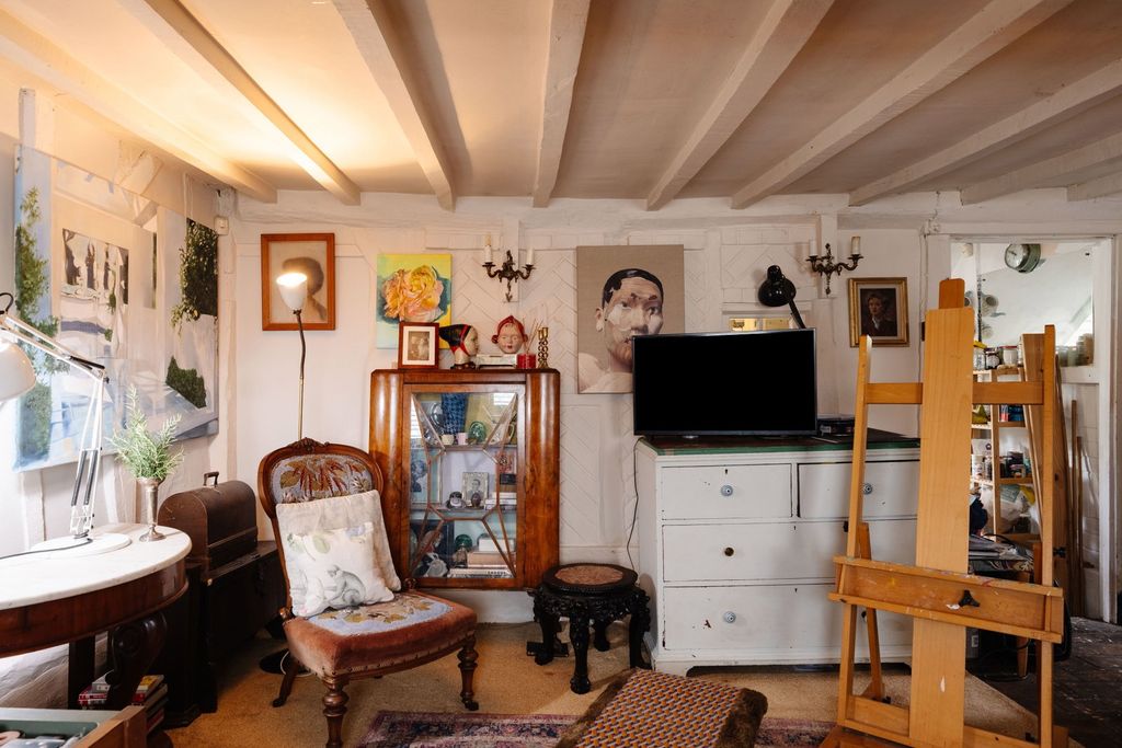 Property photo 2 of 24