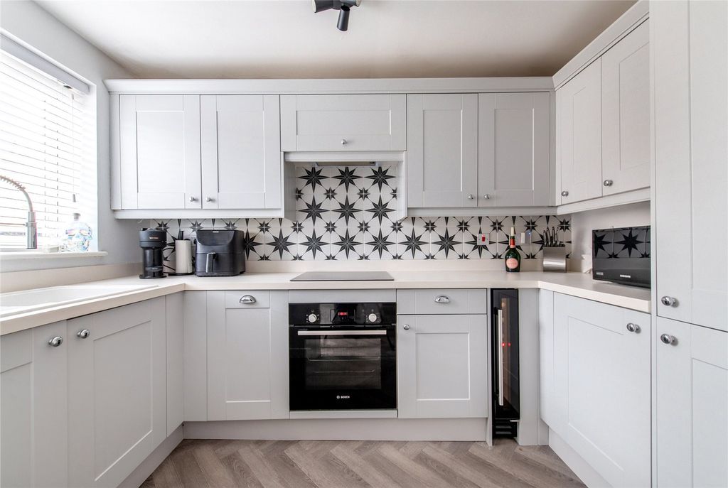 Property photo 3 of 19 Picture 3