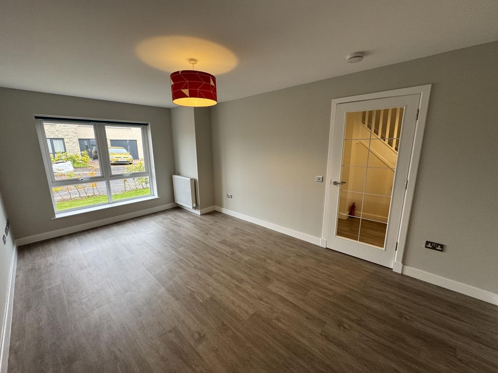 Property photo 2 of 48