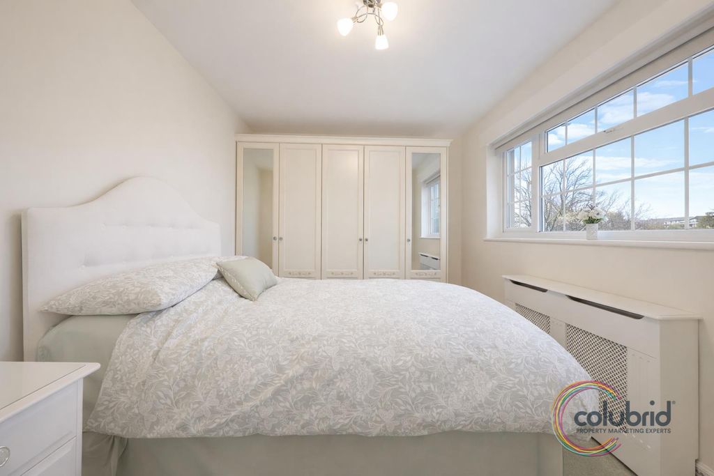 Additional image 13 of 4 bed detached house for saleWoodward Close, Grays RM17